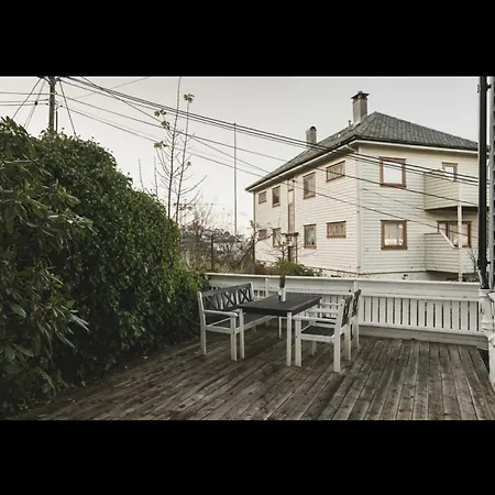 Apartmán Bright And Modern Close To The Center! 2 Bedroom *