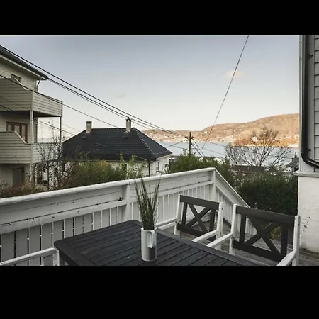 Bright And Modern Close To The Center! 2 Bedroom Apartment