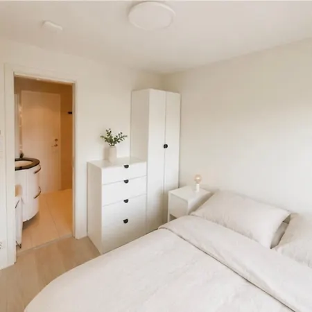 Bright And Modern Close To The Center! 2 Bedroom Apartmán