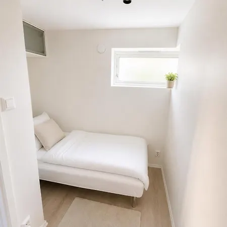 Bright And Modern Close To The Center! 2 Bedroom Apartmán *